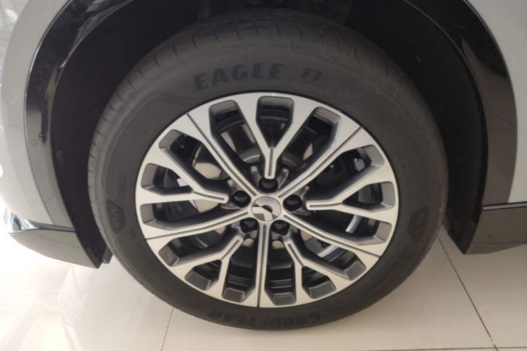 Used Nio ES6 2025 75 kWh Left Front Wheel Hub