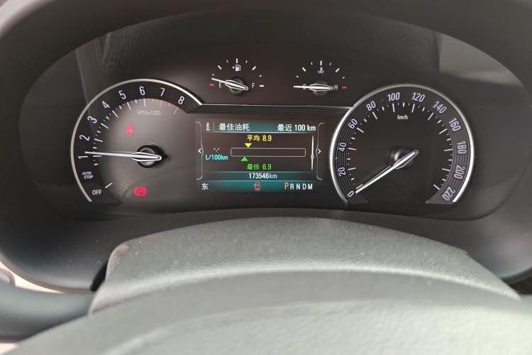 Used Buick GL8 2017 ES 28T Comfort Model China V Standard Odometer Close Up