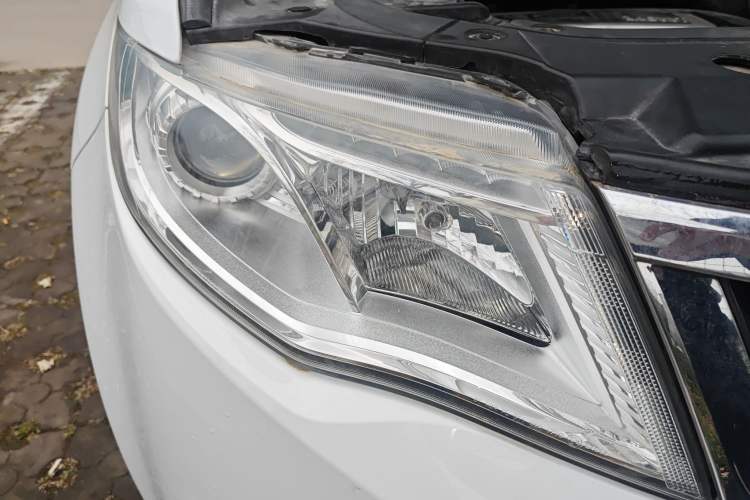 Used Geely Auto Emgrand X7 Sport 2016 2.0L Manual Smart Connect Version
