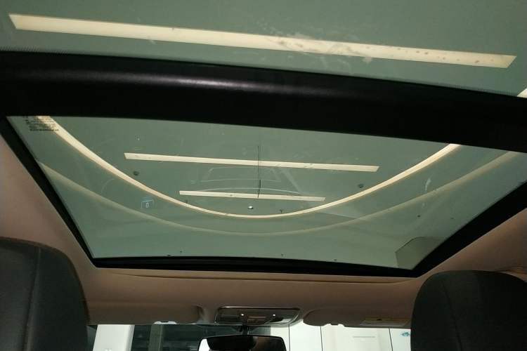 Used CHANGAN Raeton CC 2018 1.5T Automatic Elegant Starry Edition China V Standard