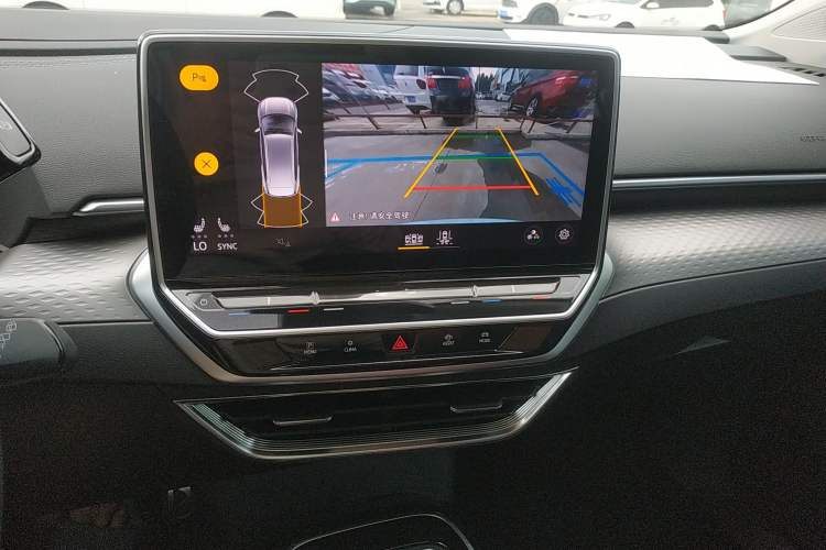 Used Volkswagen ID.6 X 2023 Pure Edition