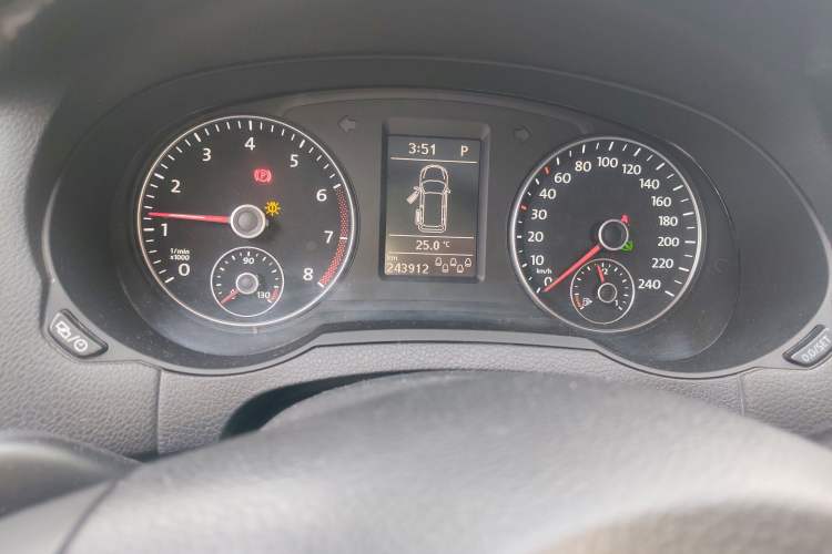 Used Volkswagen Sharan 2013 1.8TSI Comfort Model