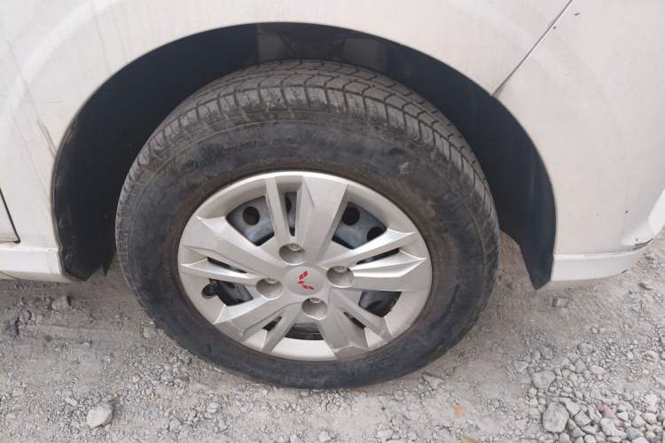 Used Wuling Hongguang 2019 1.5L S Basic Version China VI Standard LAR