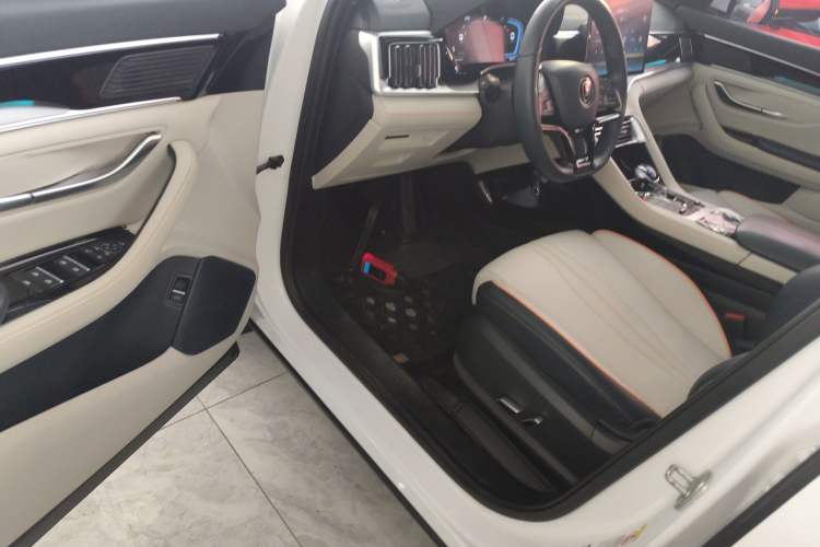 Used BYD Song PLUS New Energy 2021 DM-i 110KM Flagship Model Driver Seat