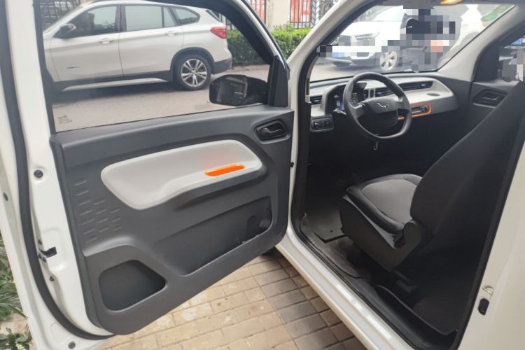 Used Wuling Hongguang MINIEV 2020 Enjoyment Model Lithium Iron Phosphate Interior 3