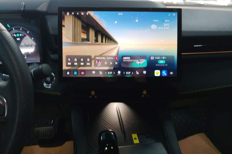 Used Lynk & Co 03 2023 2.0TD DCT JingPro
