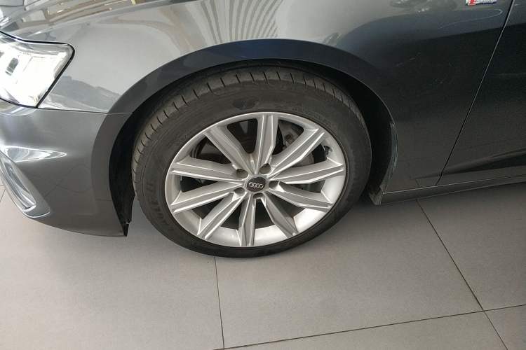 Used Audi A6L 2021 45 TFSI Prestige Dynamic Edition Left Front Wheel Hub