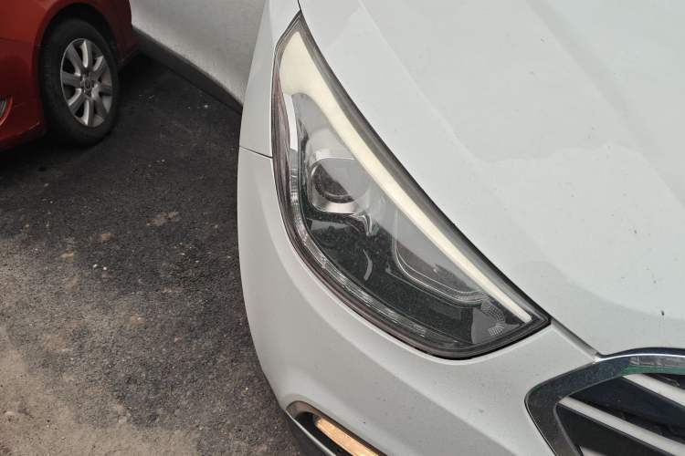 Used Hyundai ix35 2013 2.0L Automatic Two-Wheel Drive Smart GLS China IV Standard
