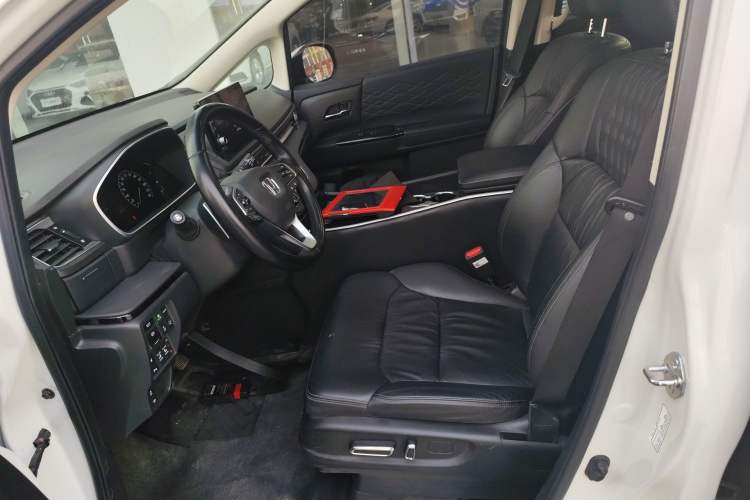 Used Honda Elysion 2022 2.0L eHEV Luxury Edition Left Front Seat