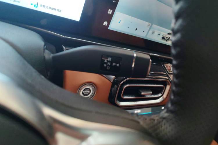 Used JETOUR Shanhai Shanhai L7 2024 1.5T 120km MAX 5-Seater
