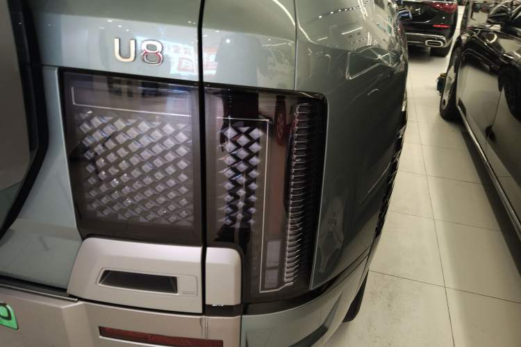 Used Yangwang U8 2023 Luxury Edition
