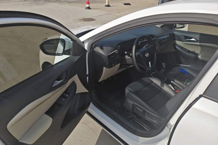 Used Buick Excelle 2018 15N Manual Elite Version
