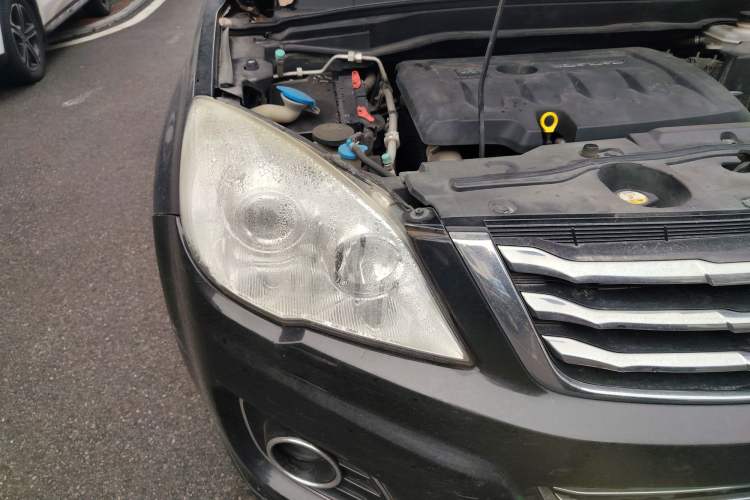 Used Haval H6 2014 Upgraded Model 2.0T Diesel Manual Two-Wheel Drive Urban Version