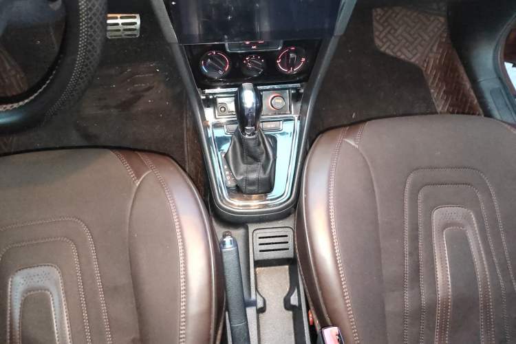 Used Volkswagen C-TREK 2017 1.6L Automatic Comfort Model
