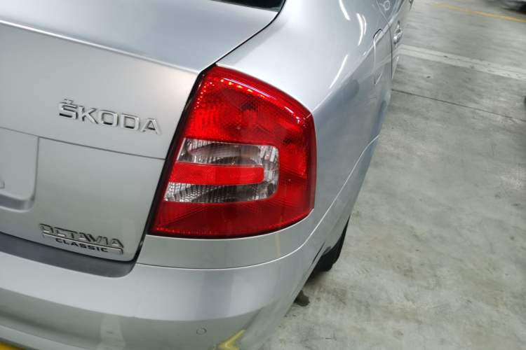 Used Skoda Octavia 2015 Classic Model 1.6L Manual Yijie Edition