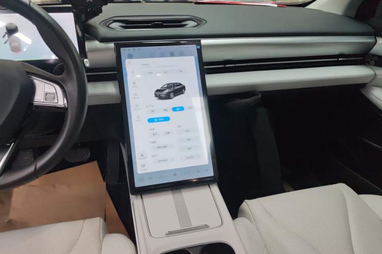 Used XPeng P5 2024 500 Plus Edition Audio And AC Panel