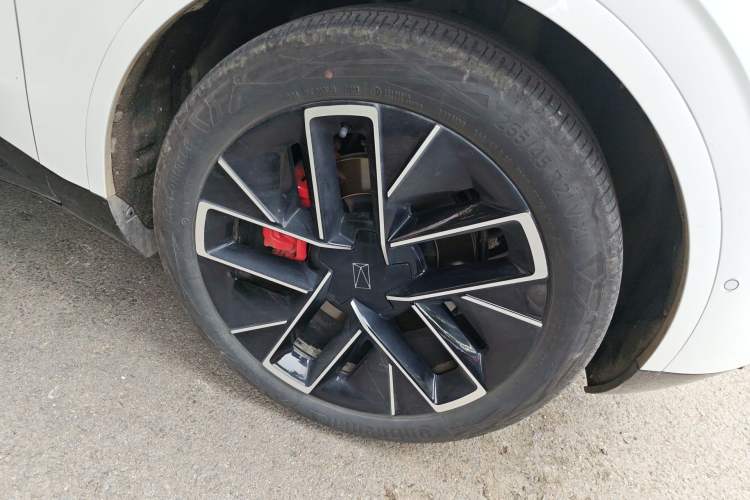 Used Avatr 11 2022 Long-Range Dual-Motor Luxury Edition 5 Seats
