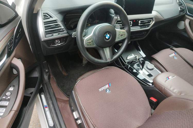 Used BMW X3 2022 Second Facelift xDrive30i Leading Edition M Night Sky Package Driver Seat