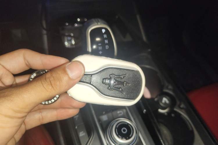 Used Maserati Levante 2016 3.0T Standard Edition Vehicle Key