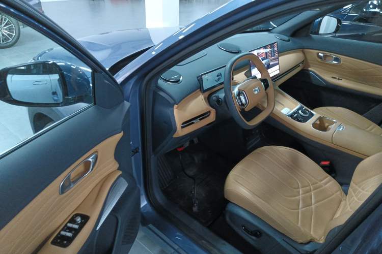 Used Geely Galaxy Galaxy Xingjian 7 EM-i 2025 120km Flagship Edition