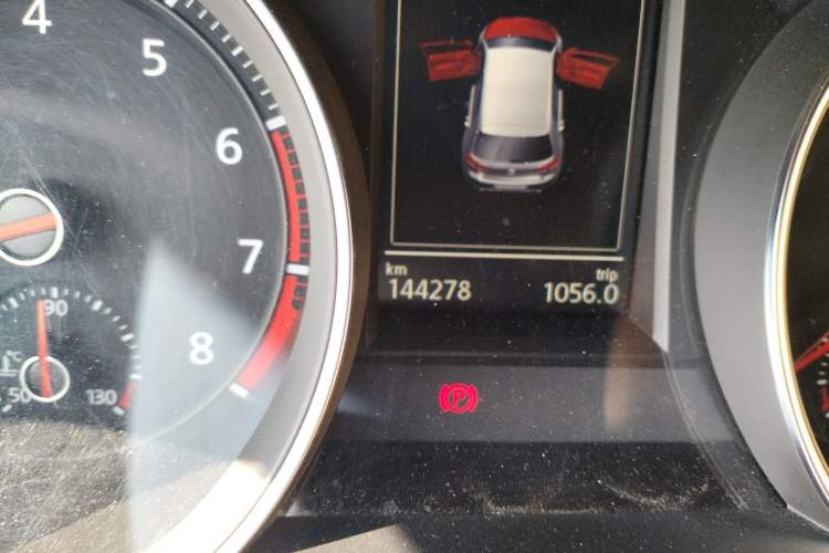 Used Volkswagen Golf GTI 2016 2.0 TSI GTI Odometer Close Up