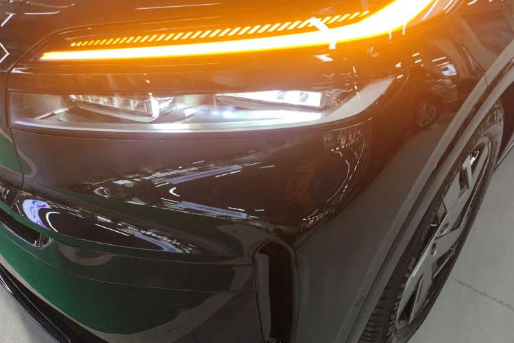 Used ONVO Luxeed L90 2025 Model—Max Six-Seater Version