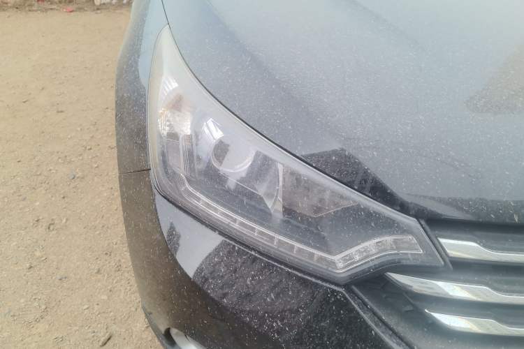 Used Dongfeng Aeolus AX7 2015 2.0L Automatic Zhiyi Trim