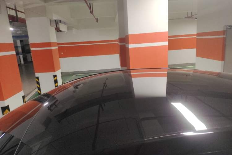 Used Tesla Model Y 2023 Rear-Wheel-Drive Version Roof