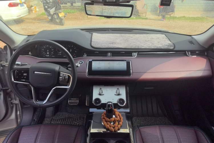 Used Land Rover Range Rover Evoque 2021 Range Rover Velar L 249PS R-Dynamic First Edition
