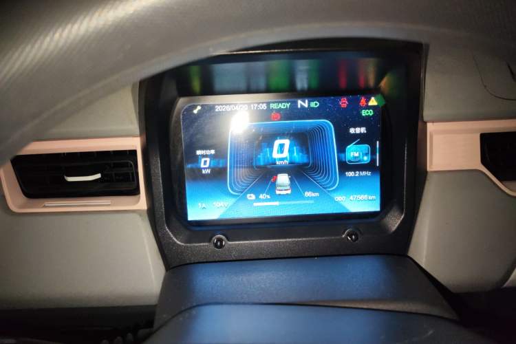 Used Chery QQ Ice Cream 2022 170km Sundae Phosphate Lithium-Ion
