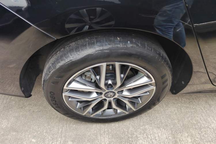 Used BYD Qin PLUS 2024 Honor Edition EV 420KM Leading Model
