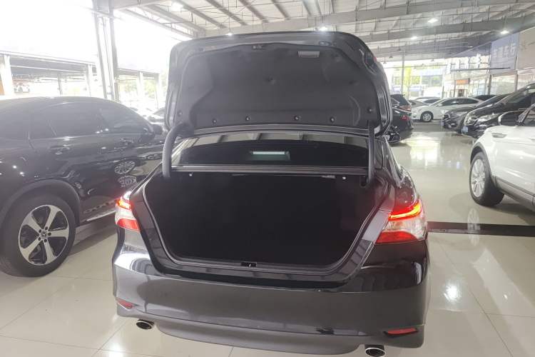 Used Toyota Camry 2023 2.0GVP Premier Edition Trunk