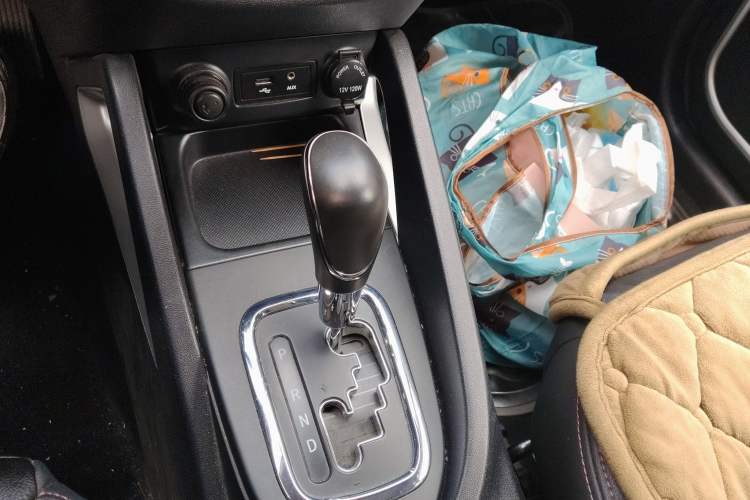 Used Changan CS35 2016 1.6L Automatic Luxury Model China V Standard