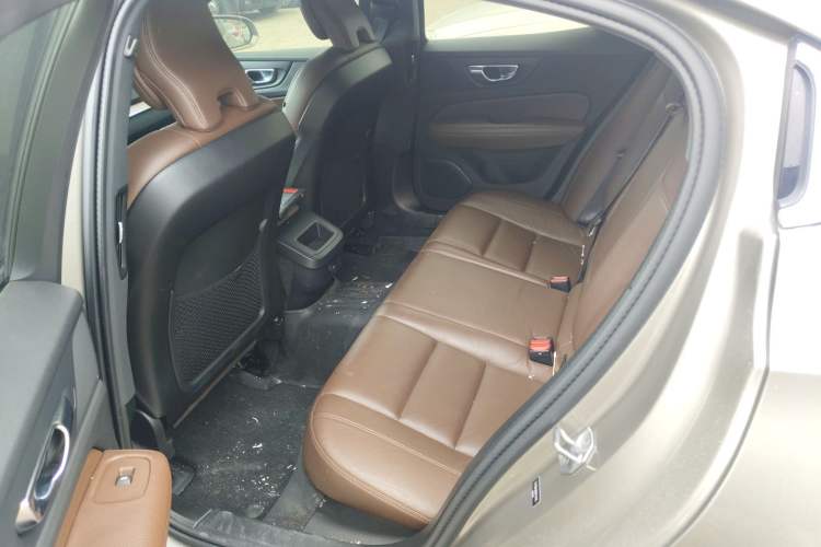 Used Volvo S60 2022 B4 Zhiyuan Luxury Edition
