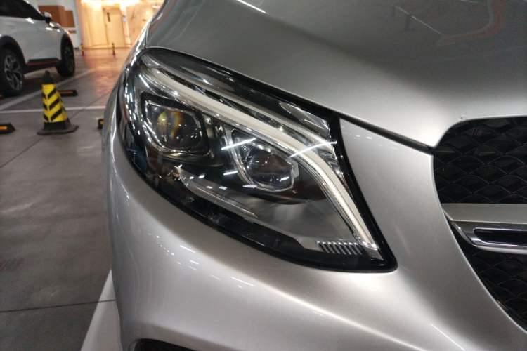 Used Mercedes-Benz GLE Coupe 2018 GLE 400 4MATIC Coupe SUV Right Front Headlight