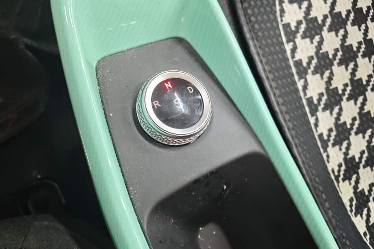 Used BAW Yuanbao 2022 Smart Version Gear Lever