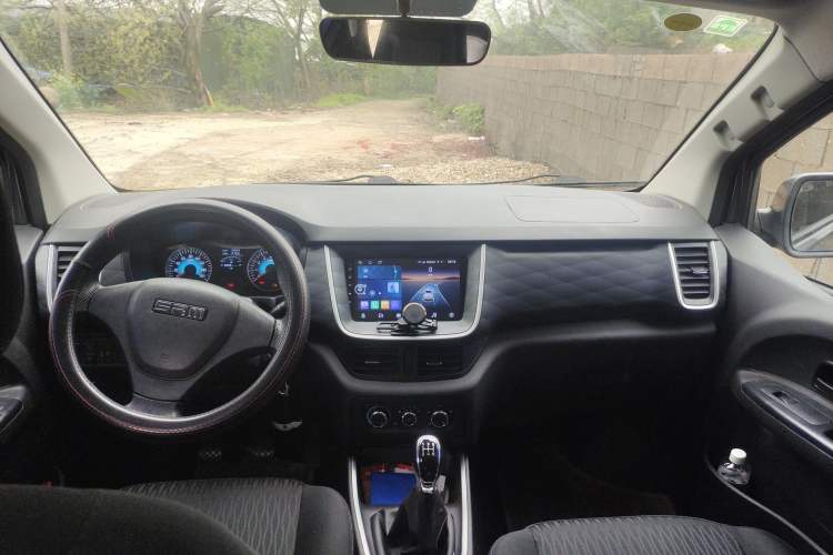 Used Jinbei Gold Hiace M Classic 2023 1.5L Engineering Lion Passenger Vehicle 5/6/7 Seats Headliner