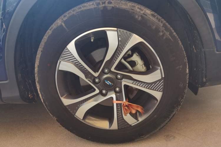 Used CHANGAN OSHAN COS1 2018 1.5T Automatic Smart 7-Seater Right Front Wheel Hub