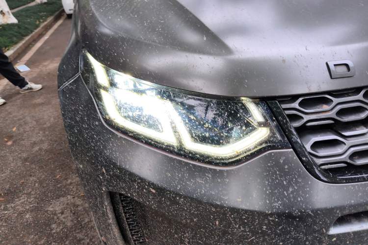 Used Land Rover Discovery Sport 2020 249 PS R-Dynamic Performance Edition Right Front Headlight