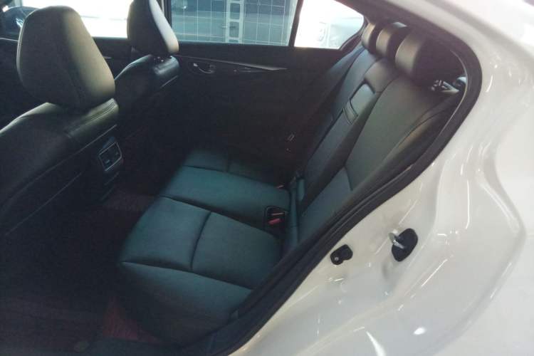 Used Infiniti Q50L 2021 2.0T Comfort Edition Left Rear Seat
