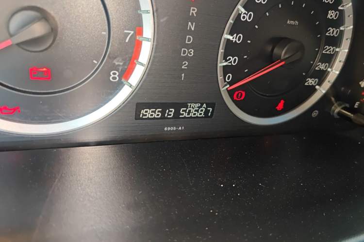 Used Honda Accord 2011 2.4L EX Odometer Close Up