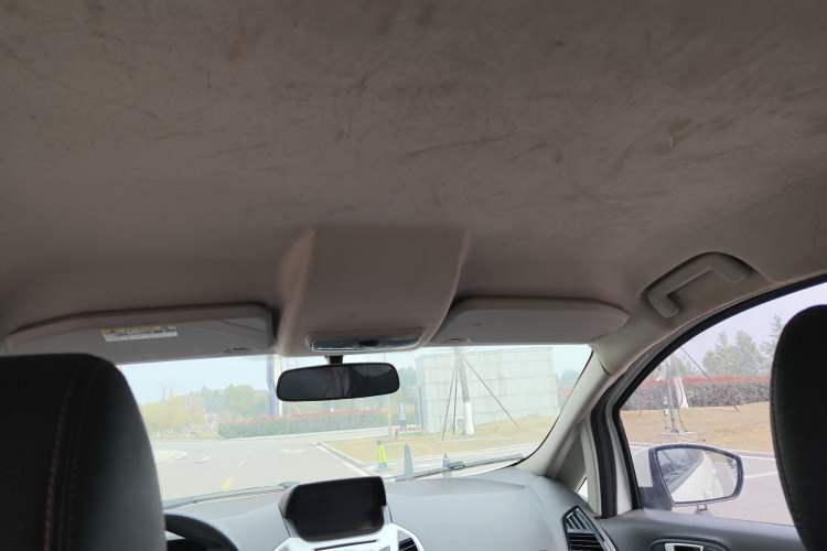 Used Ford EcoSport 2013 1.5L Automatic Fashion Model