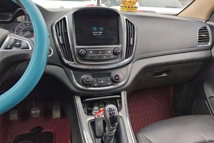 Used Baojun 560 2016 1.8L Manual Luxury Edition Audio And AC Panel