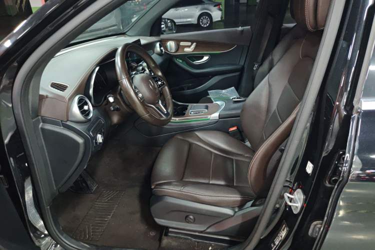 Used Mercedes-Benz GLC 2021 GLC 300 L 4MATIC Dynamic Model
