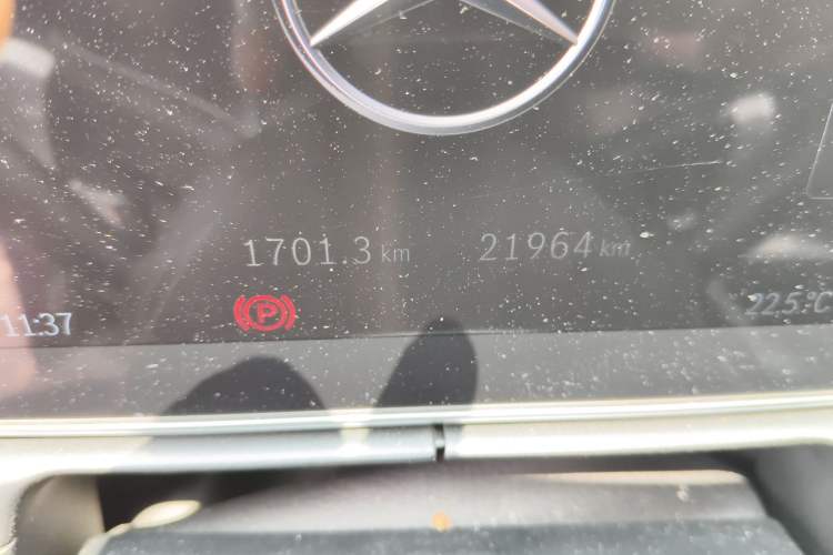 Used Mercedes-Benz C-Class 2022 C 260 L Sport Edition Odometer Close Up
