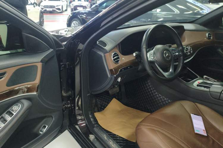 Used Mercedes-Benz S-Class 2019 S 320 L Prestige Edition Driver Seat