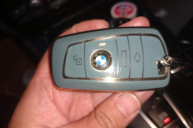 Used BMW 5 Series 2013 525Li Luxury Model