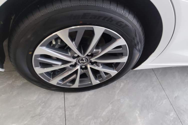 Used Lexus ES 2025 200 Premium Edition
