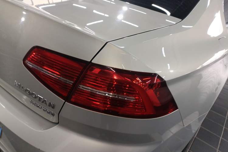 Used Volkswagen Magotan 2017 330TSI DSG Leading Model
