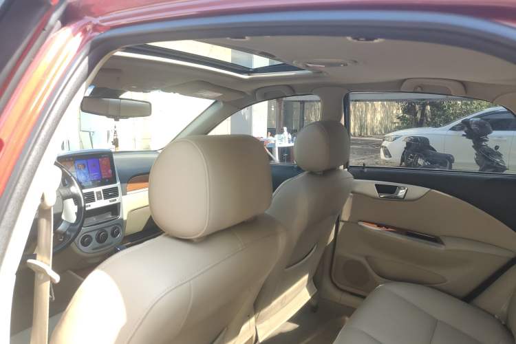 Used Buick Excelle 2013 1.5L Automatic Luxury Model Headliner